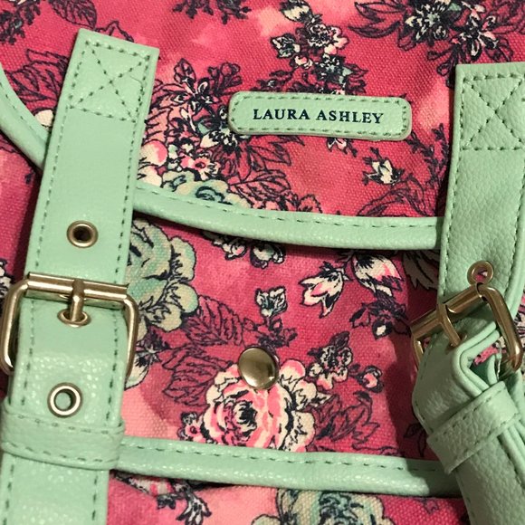 Pink backpack - Picture 3 of 4